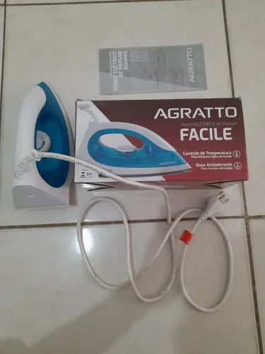 Ferro de passar roupa Agrato facile