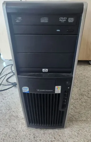 PC desktop HP XW4400 Workststion com teclado e fio original