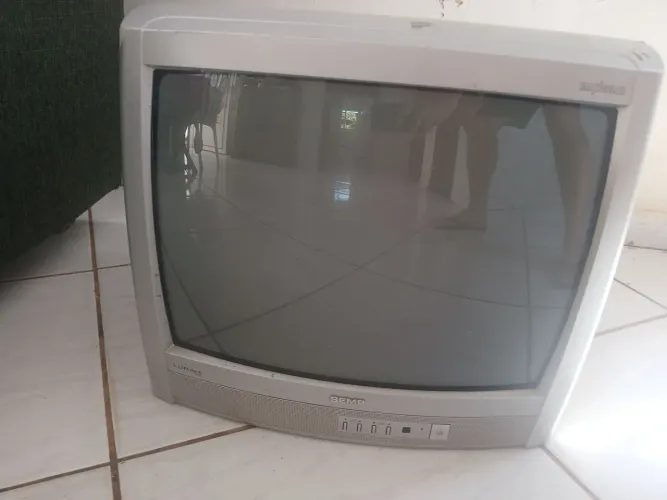 Tv de 14 polegada de tubo com conversor 