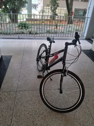 Uma bicicleta