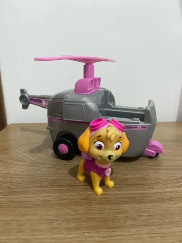 patrulha canina skye cachorrinha e helicóptero