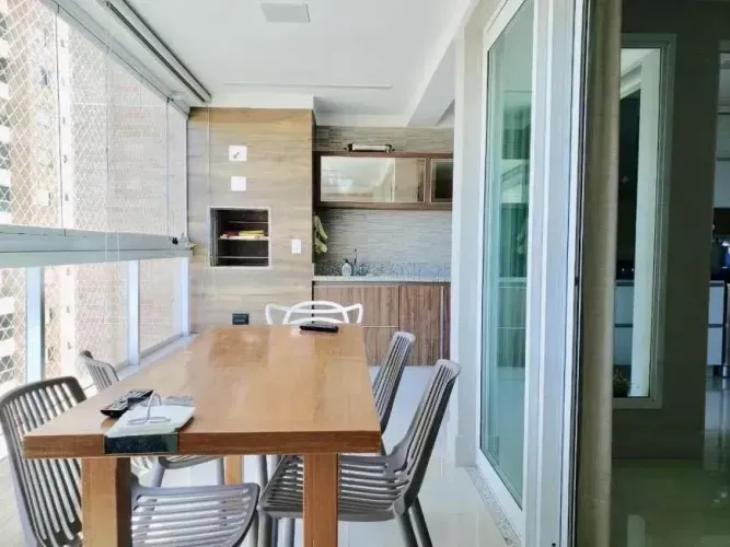BELÍSSIMO APARTAMENTO NO BUENO - 3 QUARTOS SUÍTES 140 m²