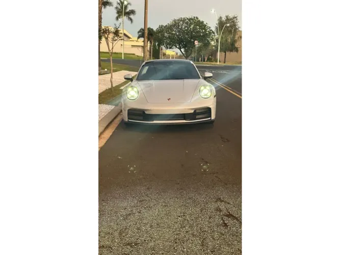 Porsche 911 Carrera 3.0 24V H6 PDK 2025