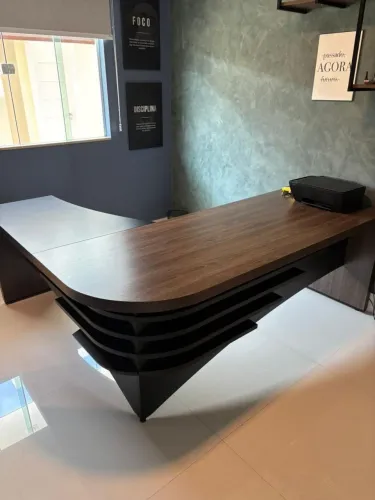 Vendo Mesa Executiva Moderna