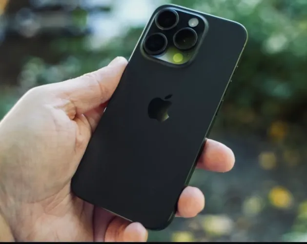iPhone 15 pro 128gb Seminovo!