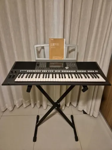 Teclado Yamaha PSR s970