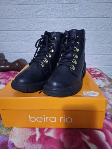 Bota via marte num 35 semi nova