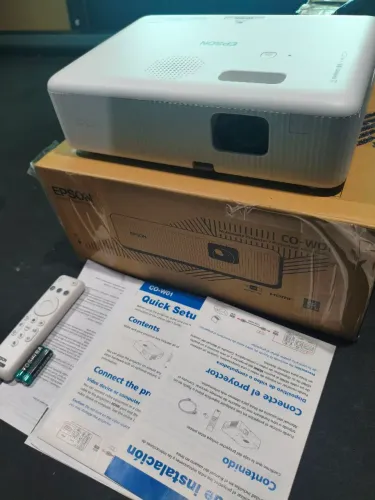 Projetor epson CO W01 WXGA 1280x800 zerado