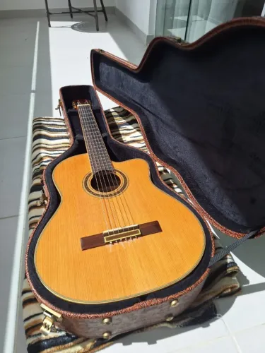 Violão Eagle Série Master | Cedro Sólido/Jacarandá + Fishman + Case