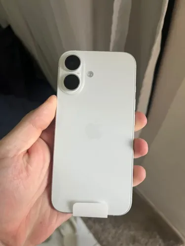 iPhone 16. 128GB. Zero. Nunca ligado.