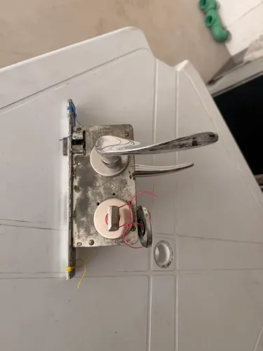 FECHADURA LA FONTE ASSA ABLOY - MAÇANETAS CROMADAS