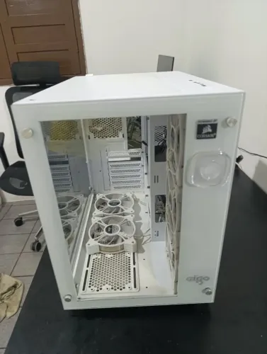 Gabinete Gamer de Pc/Computador + Ventoinhas Aigo