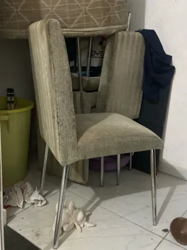 Conjunto de 4 cadeiras usadas