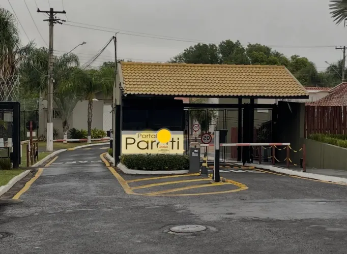Vendo residencia condomínio fechado Parati