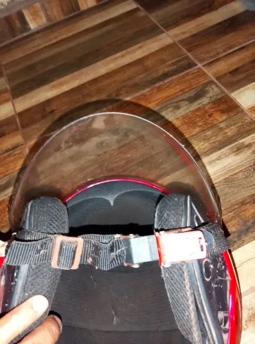 Capacete moto vermelha tamanho 6ocm 