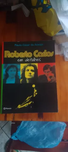 Livro - Roberto Carlos em Detalhes