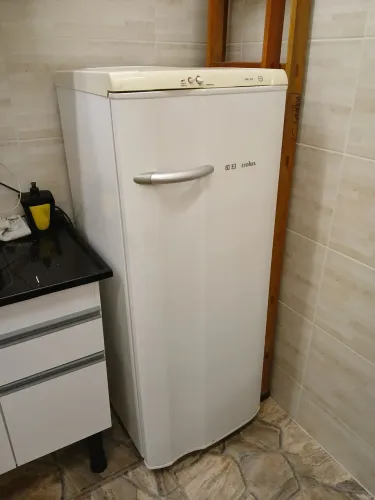 Geladeira Electrolux R E 28