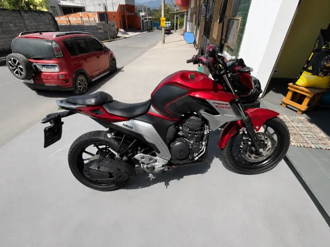Fazer 250