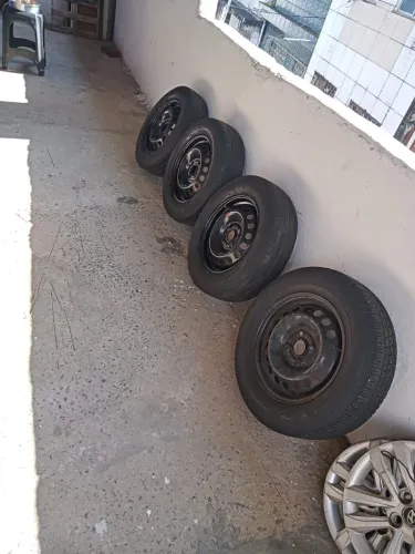 Pneus seminovos