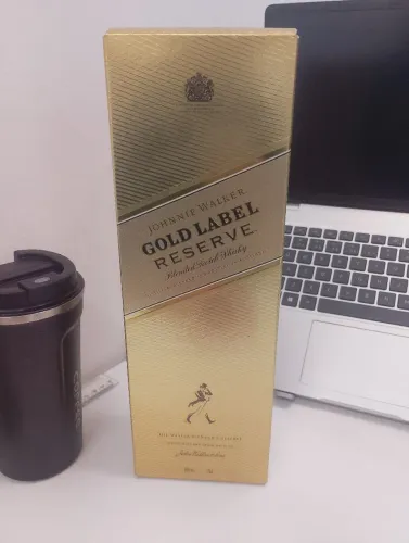 Jhonnie walker Gold label