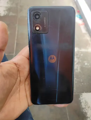 Moto e13