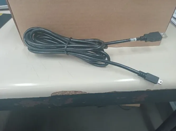 cabo USB tipo A para Mini-USB (conhecido como Mini USB V3 de 5