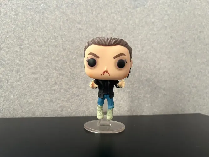 Funko Pop! Eleven Levitando #637 - Stranger Things