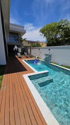 CASA À VENDA EM GUARAJUBA R$ 4.500.000,00 CONDOMÍNIO PARAÍSO DOS LAGOS, 7 SUÍTES, PISCINA 
