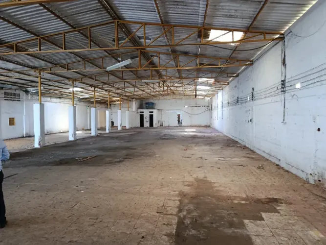 OPORTUNIDADE ÚNICA! Galpão com 3.775 m² à Venda em N. Sra. da Gloria