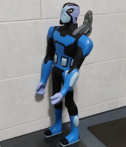 Boneco Ben 10 51cm Bandeirantes