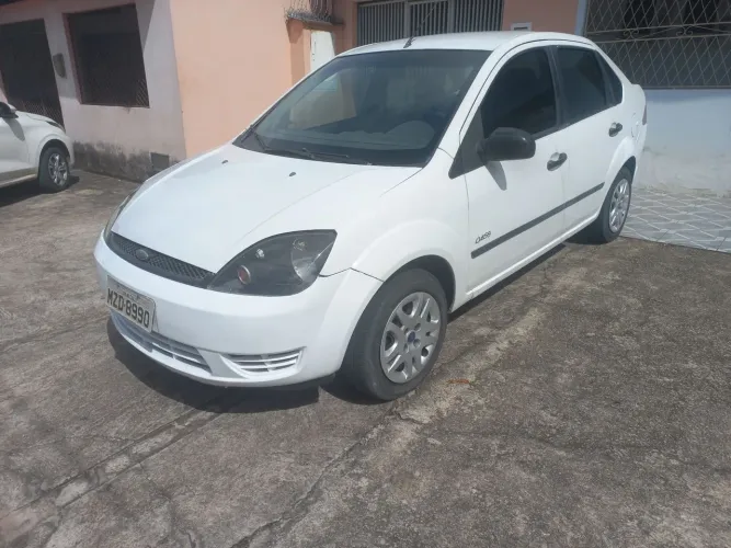 Ford Fiesta Sed. 1.6 8V Flex 4P 2005