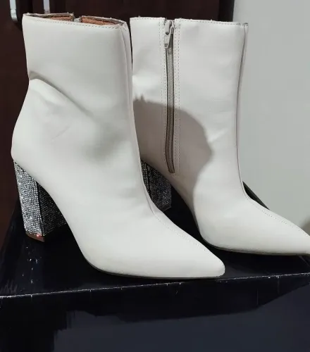 Bota cano curto, Off White, n° 36 - NOVA