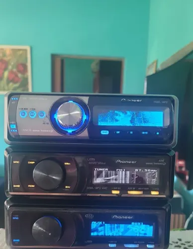 Rádio Pioneer golfinho