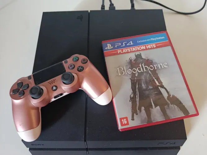Vendo ou Troco PS4 FAT modelo fosco em estado de novo 1 controle original