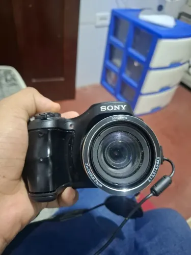 Câmera Sony cybershot H100