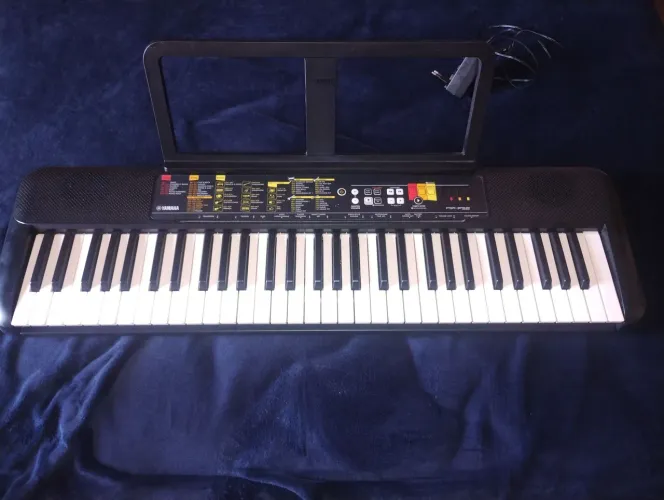 Teclado Yamaha 