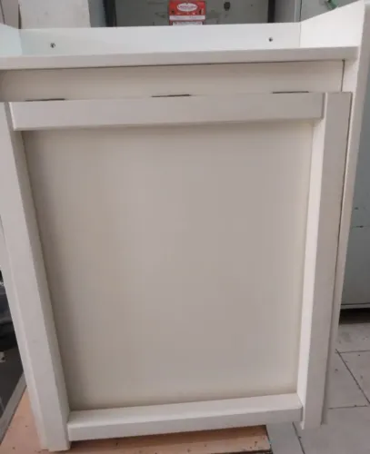 Armário desmontável branco