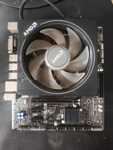 Kit placa mãe Processador AMD Ryzen 5 3600