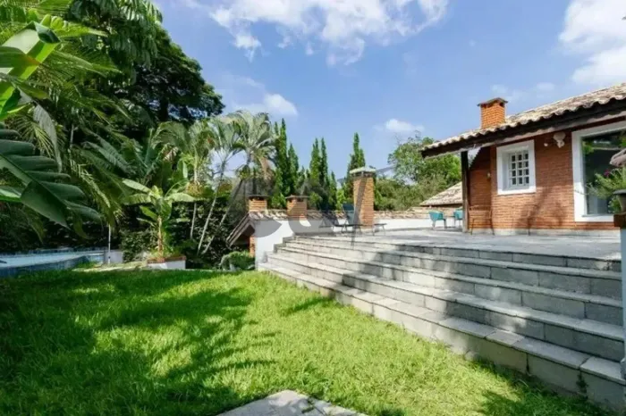 Sobrado Residencial - 4 Dormitórios (Suítes) Jardim dos Estados - São Paulo