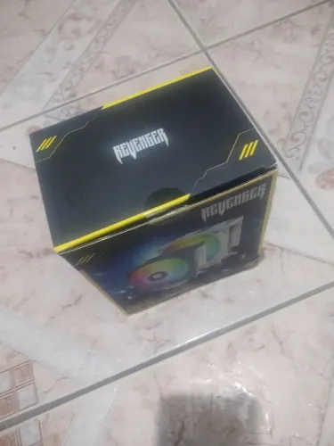 Cooler revenger 4 pinos branco, praticamente novo sem uso, 1 mês que foi comprado