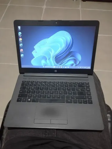 Notebook HP i5, SSD NVMe 256 GB, 8 GB RAM