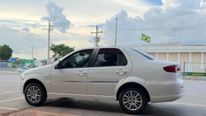 Fiat Siena EL 1.0 MPI Fire Flex 8V 4P 2013
