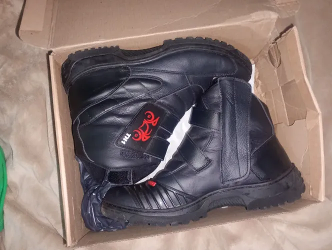 Bota motociclista tam 42 tática e semi impermeável 