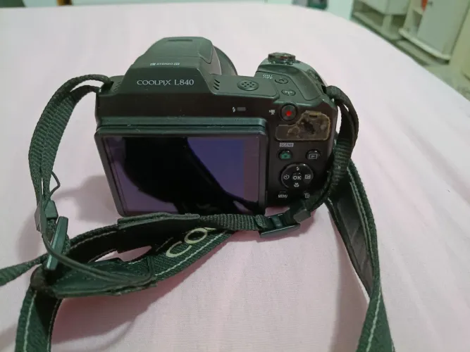Câmera Nikon cooplix L840