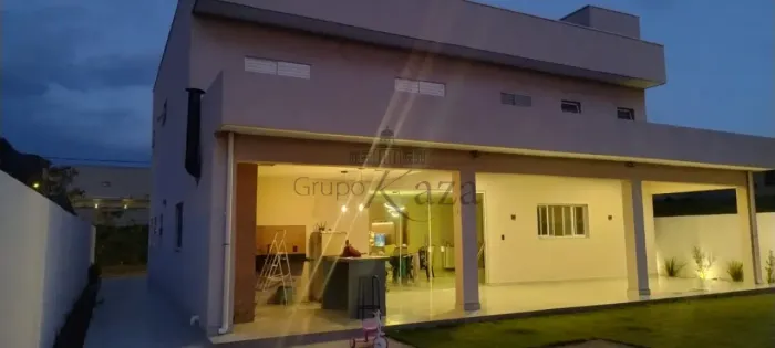 Oportunidade - Casa em Condomínio - Caçapava - Condomínio Ecopark Bourbon - 4 Dormitórios
