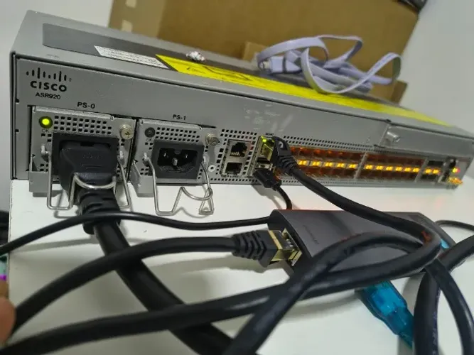 Roteador Cisco ASR-920-24SZ-IM