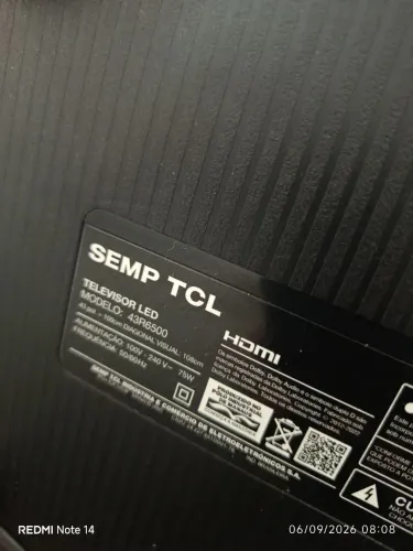 Tv de 43 polegadas com defeito