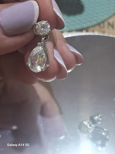 Brinco de Zircones de alto brilho lindo