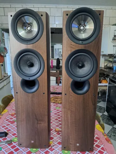 Caixas acusticas kef iQ7 