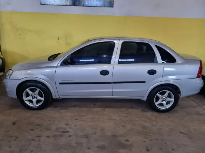 Chevrolet Corsa Sedan 1.0 MPFI 8V 71cv 4P 2003